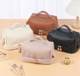 Cosmetic bags