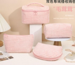 Cosmetic bags